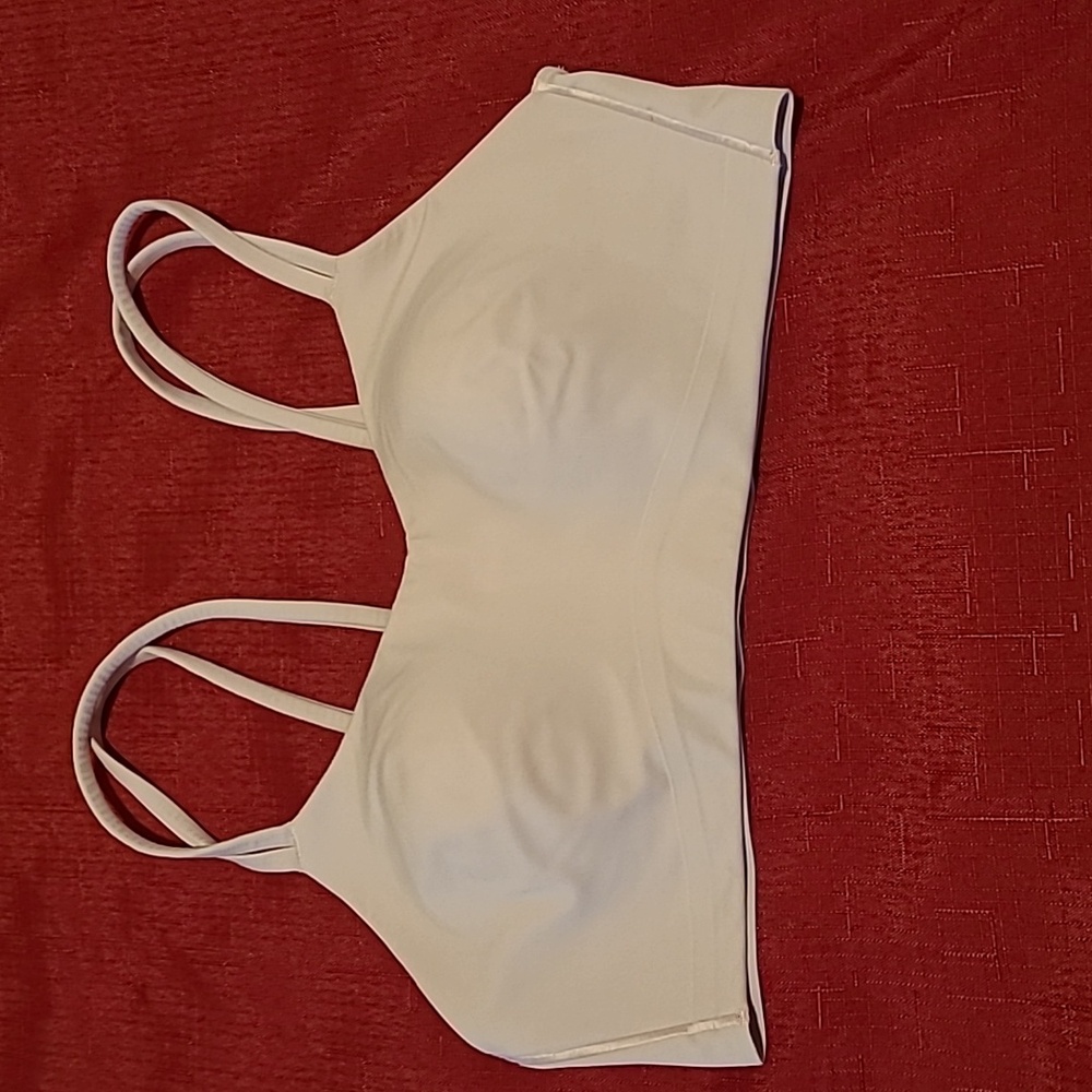 Lululemon Atletica Brass Suport, Color Light Pink, Size 34